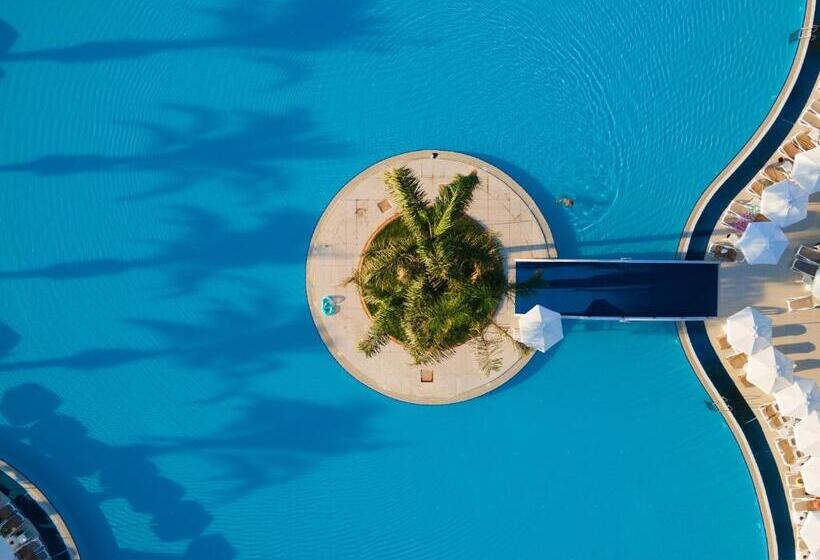 هتل Miracle Resort