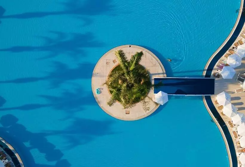 هتل Miracle Resort