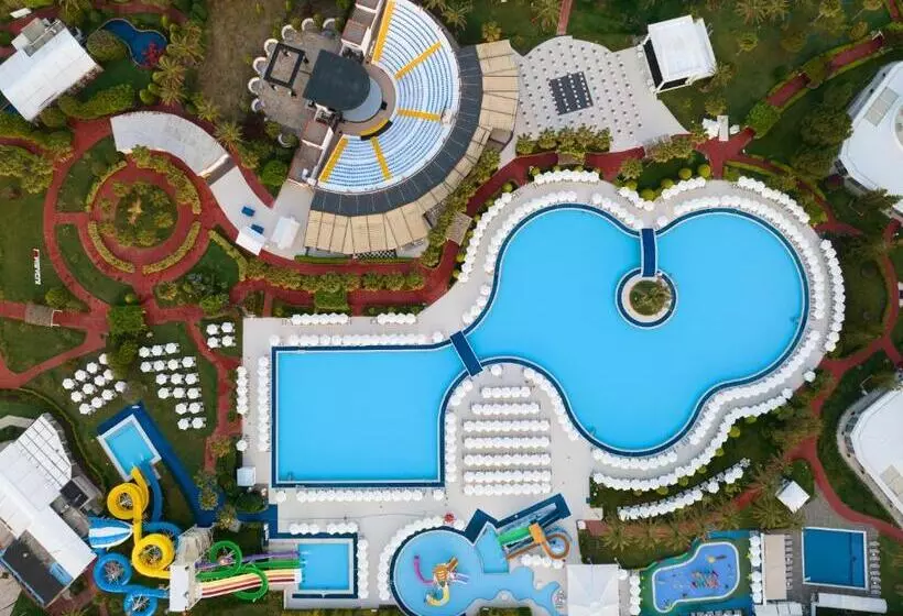 هتل Miracle Resort