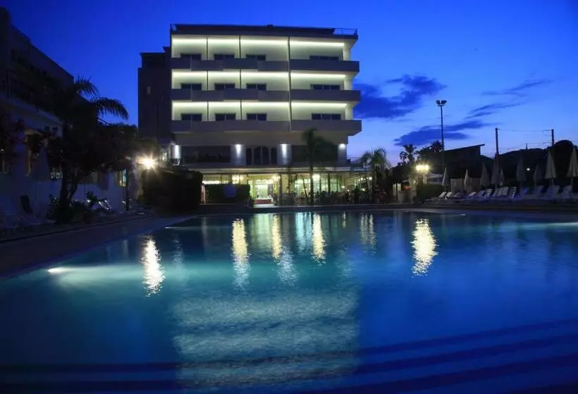 Otel Santa Lucia Le Sabbie D'oro