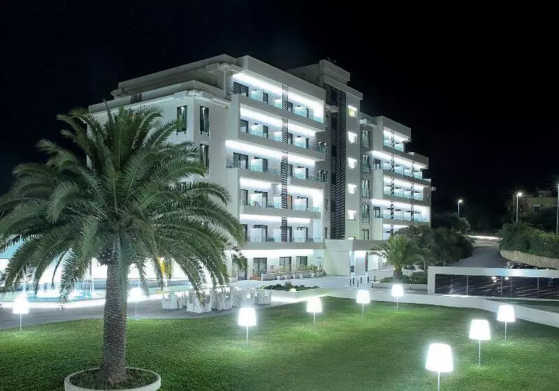 Otel Santa Lucia Le Sabbie D'oro