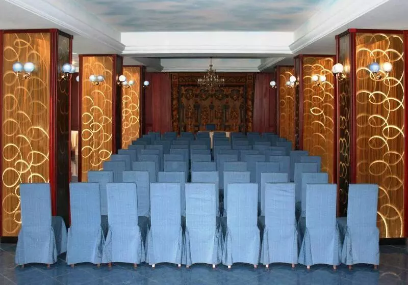 Otel Santa Lucia Le Sabbie D'oro