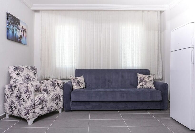 هتل Sunset Village