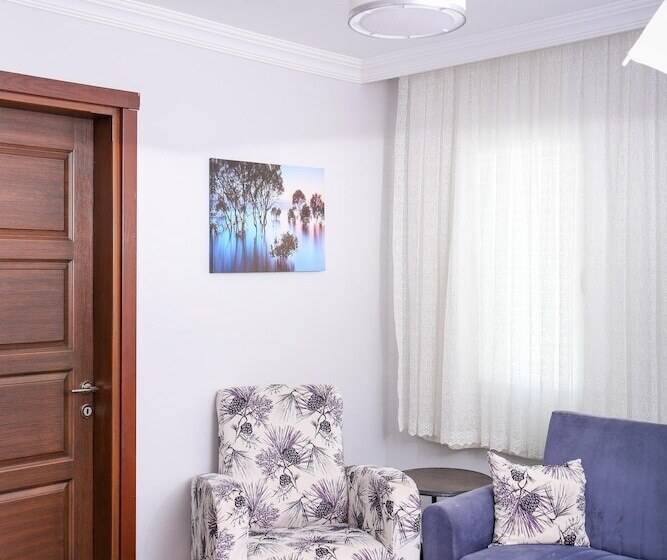 هتل Sunset Village