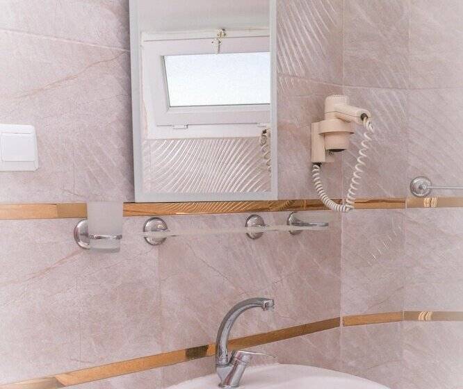 هتل Sunset Village