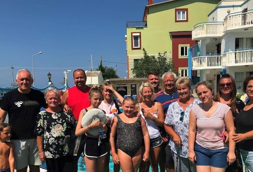 هتل Sunset Village