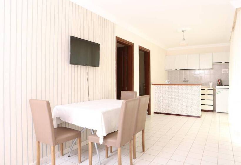 هتل Sunset Village