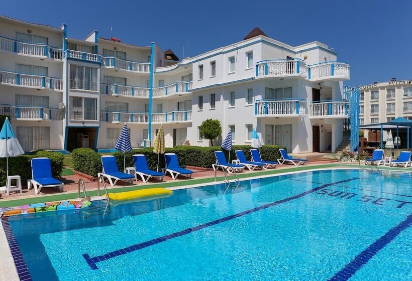 هتل Sunset Village