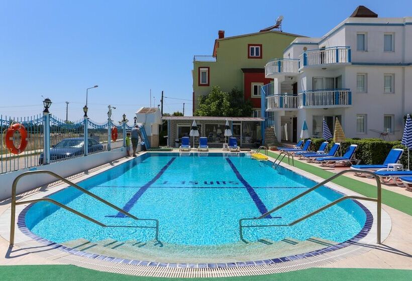 هتل Sunset Village