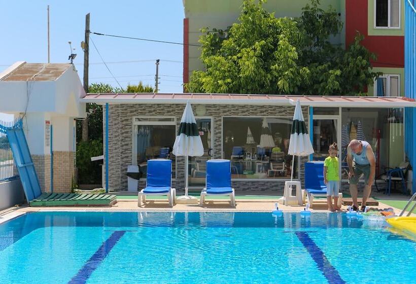 هتل Sunset Village