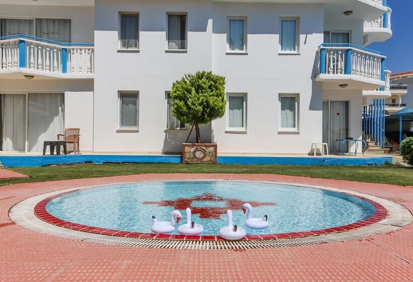 هتل Sunset Village