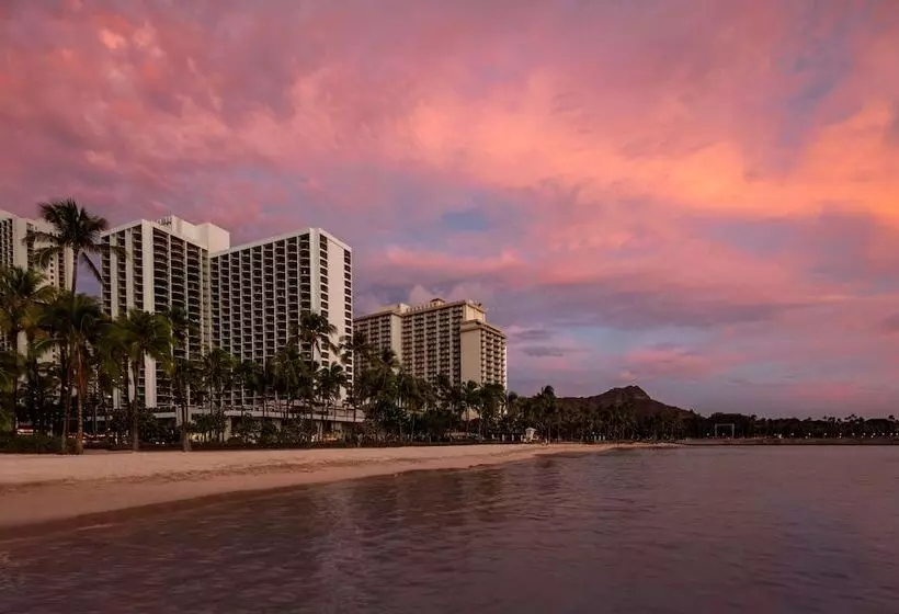 هتل Waikiki Beach Marriott Resort & Spa