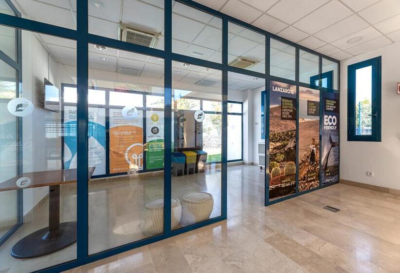 استراحتگاه Thb Tropical Island