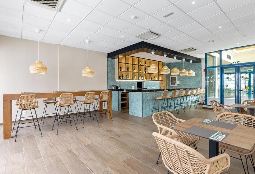 استراحتگاه Thb Tropical Island