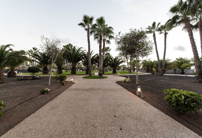 استراحتگاه Thb Tropical Island