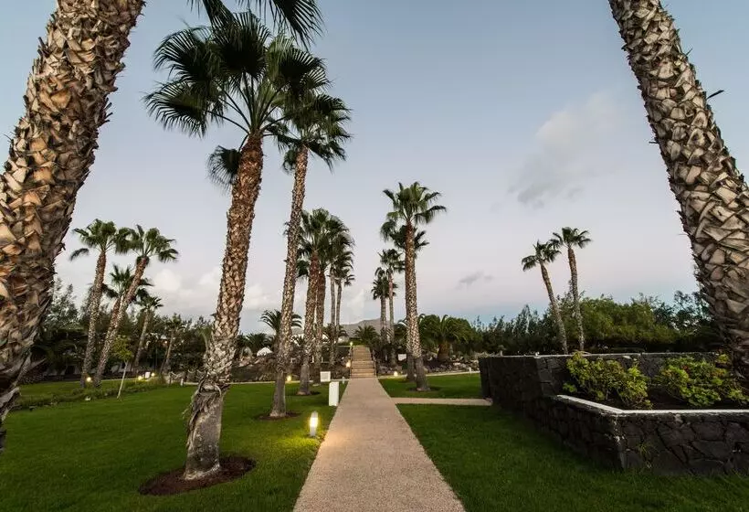 Resort Thb Tropical Island