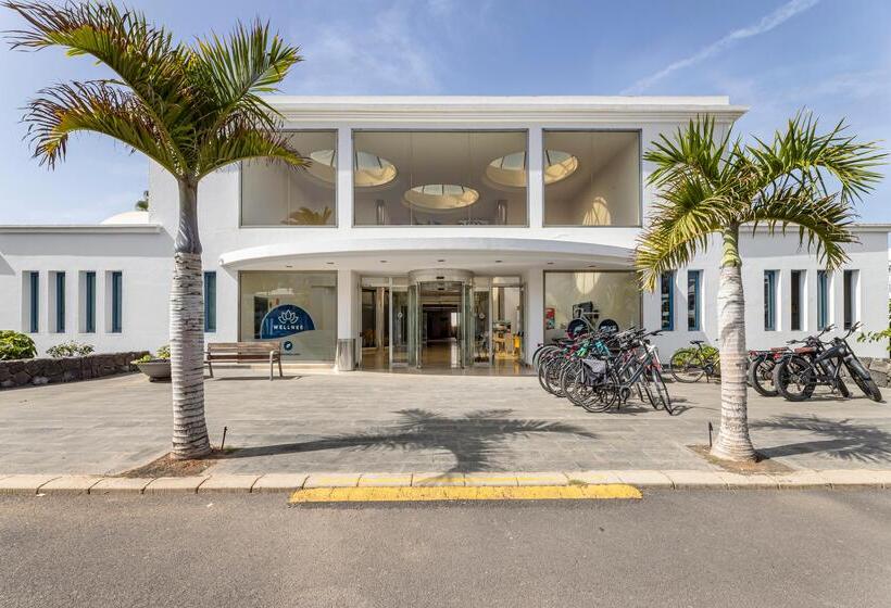 استراحتگاه Thb Tropical Island