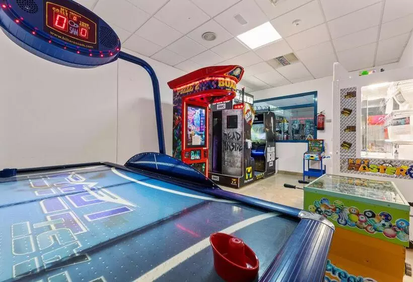 Resort Thb Tropical Island