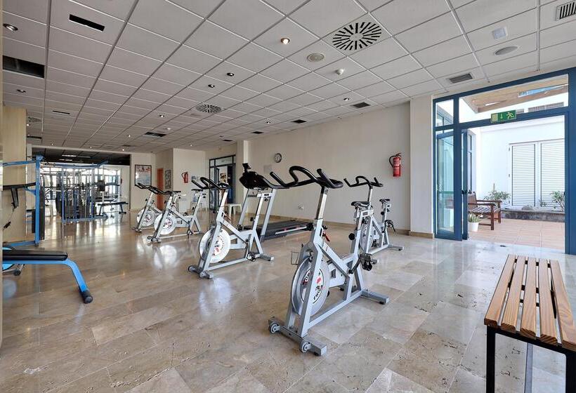 استراحتگاه Thb Tropical Island