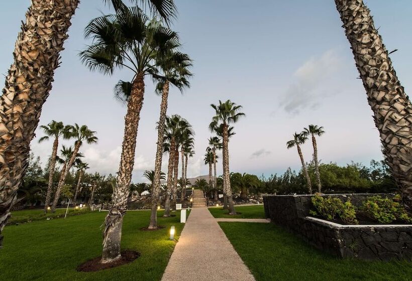 استراحتگاه Thb Tropical Island