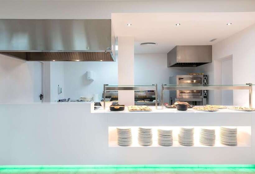 استراحتگاه Thb Tropical Island