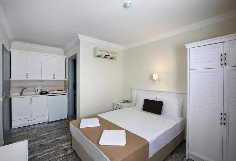 Summer Garden Suites Beach