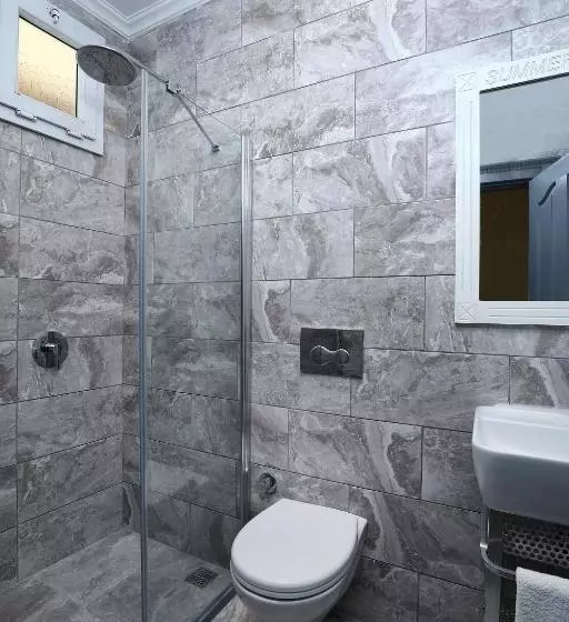 Summer Garden Suites Beach