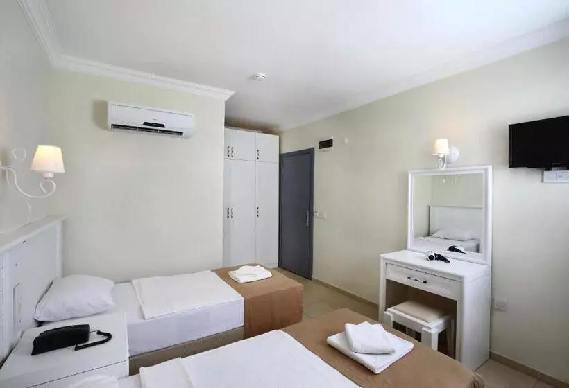 Summer Garden Suites Beach