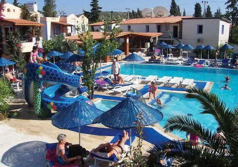 Summer Garden Suites Beach