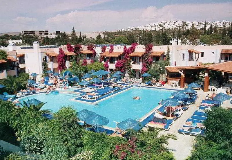 Summer Garden Suites Beach