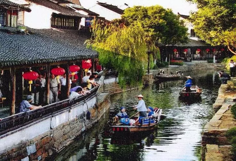 Hotelli 7 Days Inn Suzhou Luzhi Ancient Town Scenic Spot