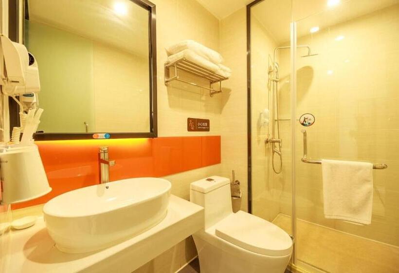 Hotel 7days Premium Chengdu East Railway Station Subway Station Branch