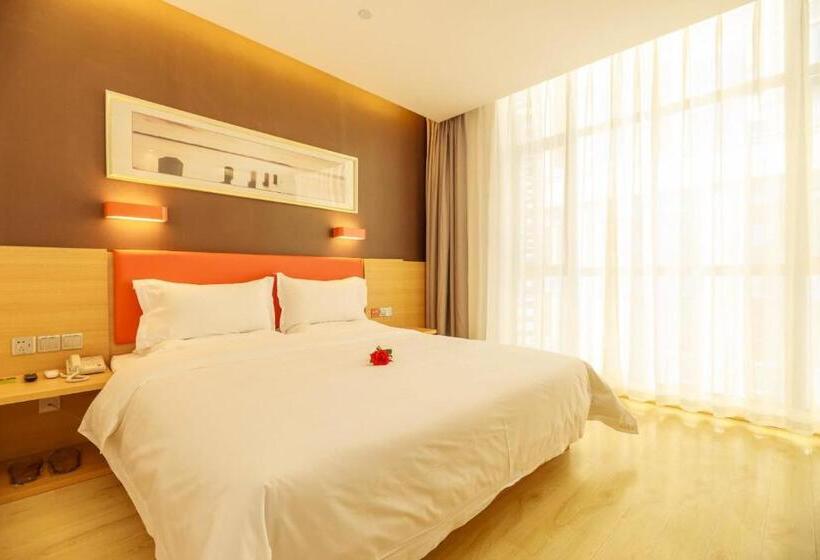 Hotel 7days Premium Chengdu East Railway Station Subway Station Branch