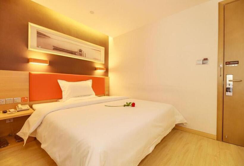 Hotel 7days Premium Chengdu East Railway Station Subway Station Branch