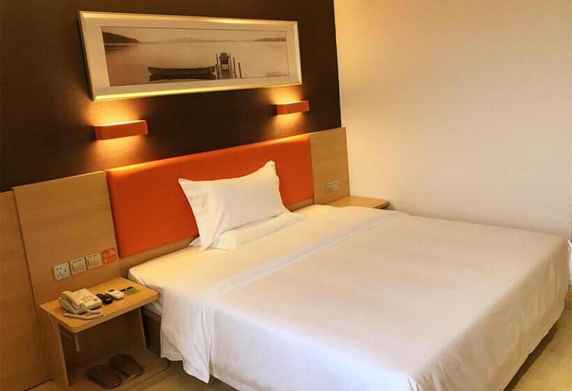 Hotel 7days Premium Chengdu East Railway Station Subway Station Branch