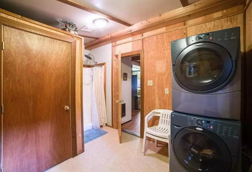 35sl   A/c   Pets Ok   Fireplace   Sleeps 6