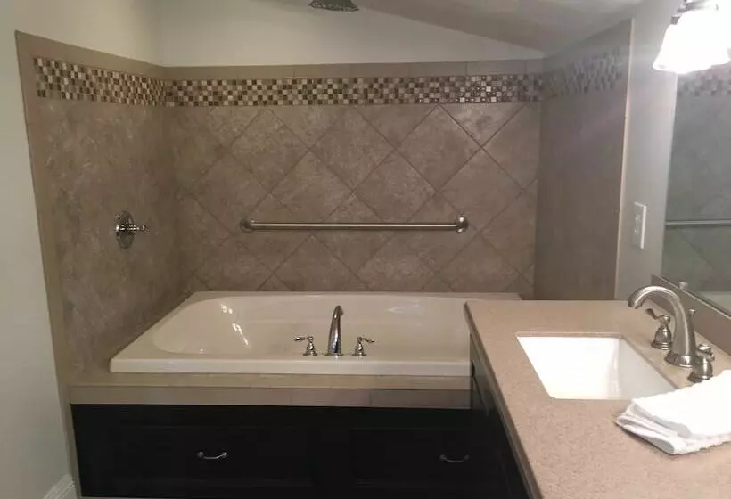 Aamiaismajoitus (B&B) Crystal Run Suites Of Springboro