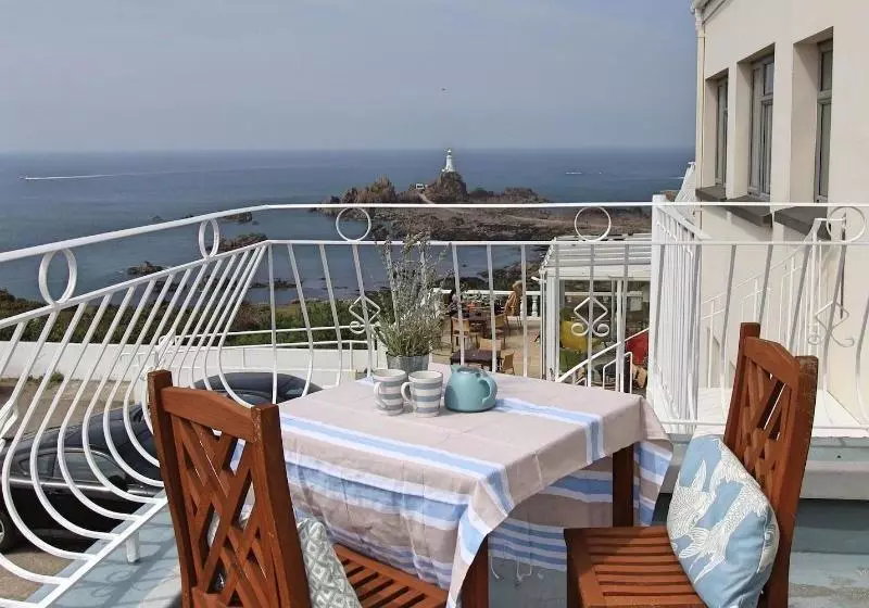 ホテル Corbière Phare Apartments