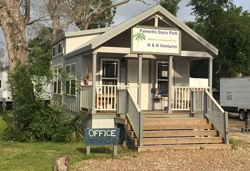 Hotelli Palmetto Oasis Rv Resort