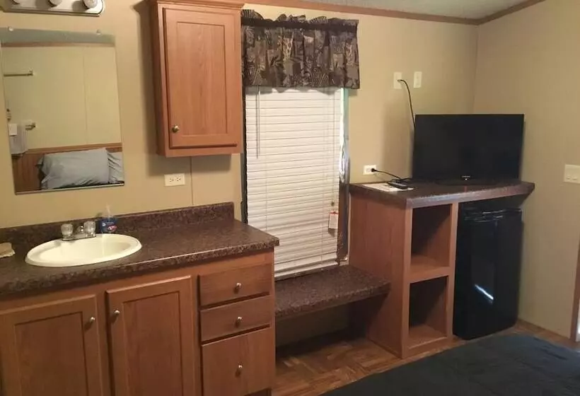 Hotelli Palmetto Oasis Rv Resort