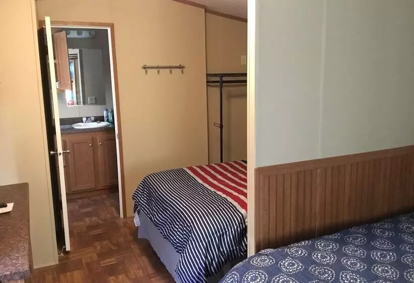 Hotelli Palmetto Oasis Rv Resort