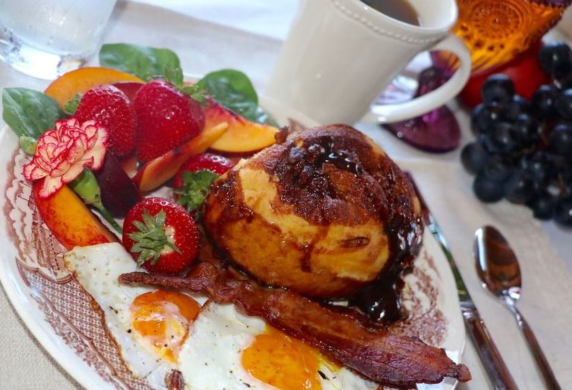 Сельский отель The Inn On Lake Champlain