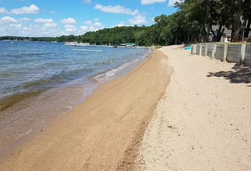 Hotelli Viking Bay Resort And Lodge