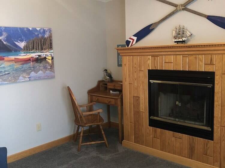 Lakeside Bed & Breakfast