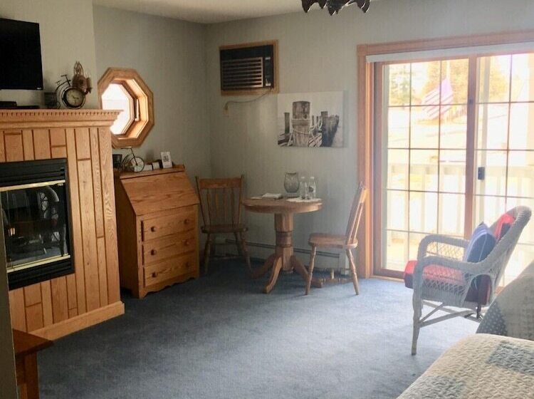 Lakeside Bed & Breakfast