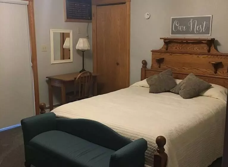 Lakeside Bed & Breakfast