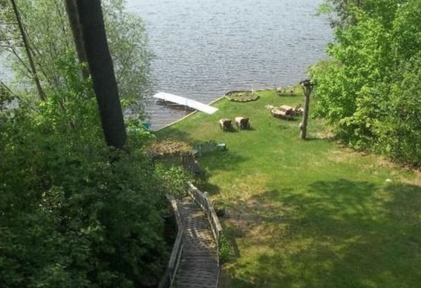 Lakeside Bed & Breakfast