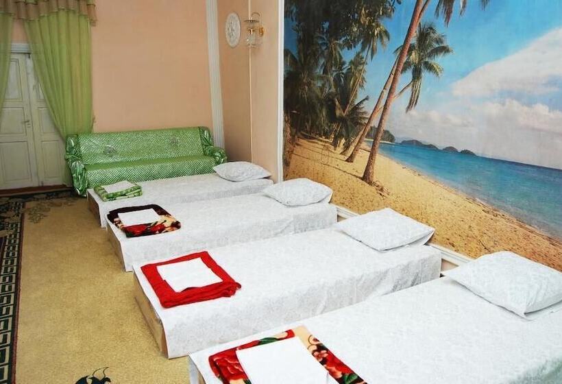 بنسيون Khiva National House