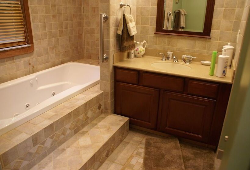 The Ebenezer House Bed & Breakfast