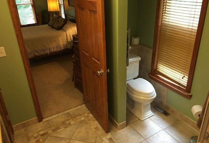 The Ebenezer House Bed & Breakfast